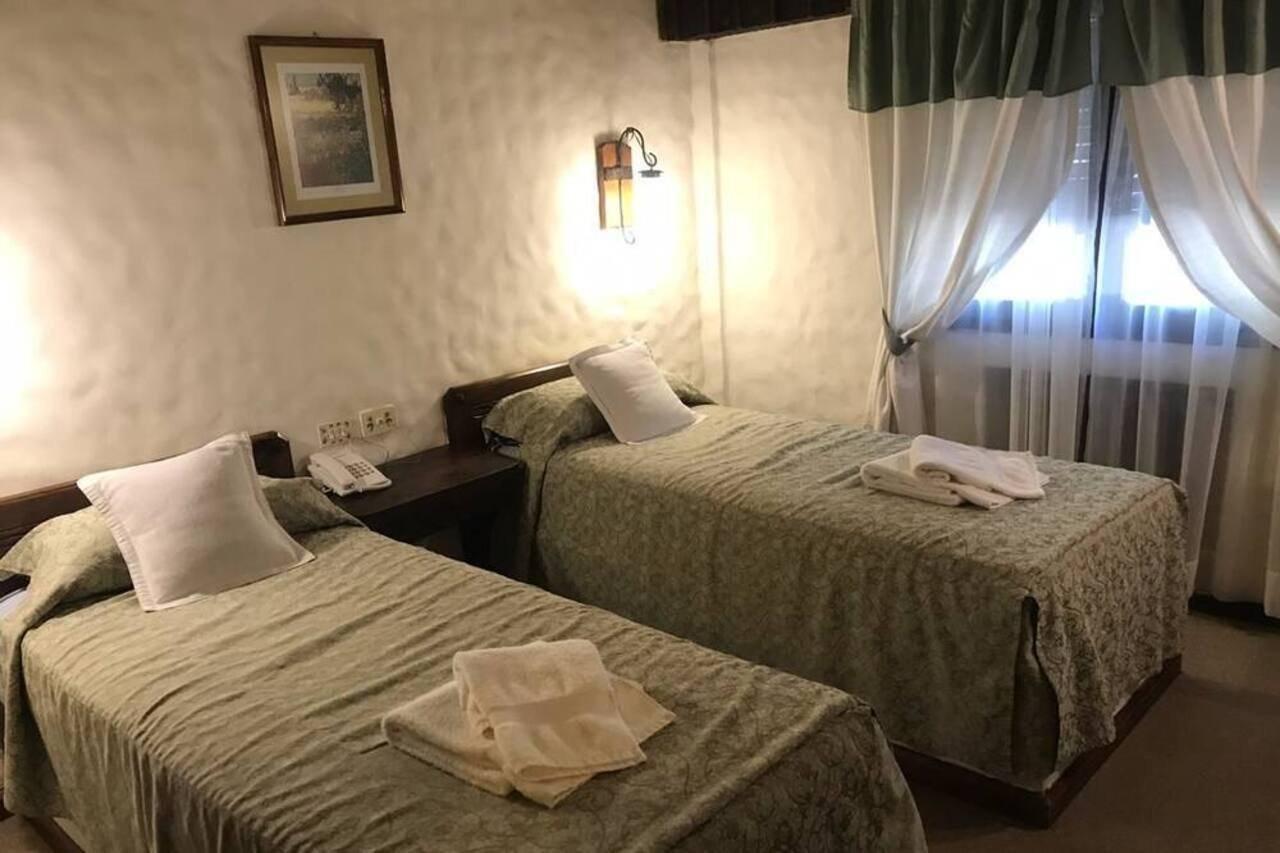 Hosteria La Posta Del Cazador San Martín de los Andes Kültér fotó