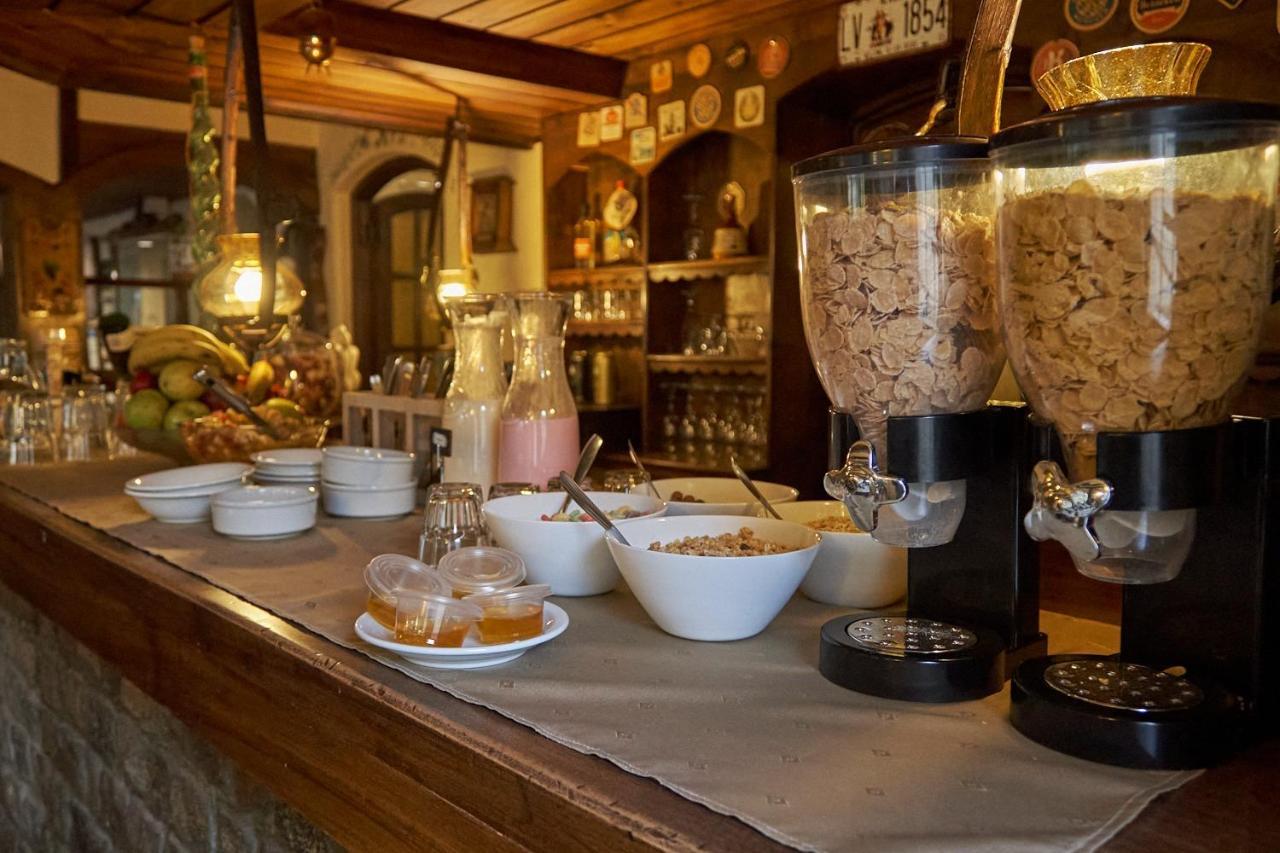 Hosteria La Posta Del Cazador San Martín de los Andes Kültér fotó