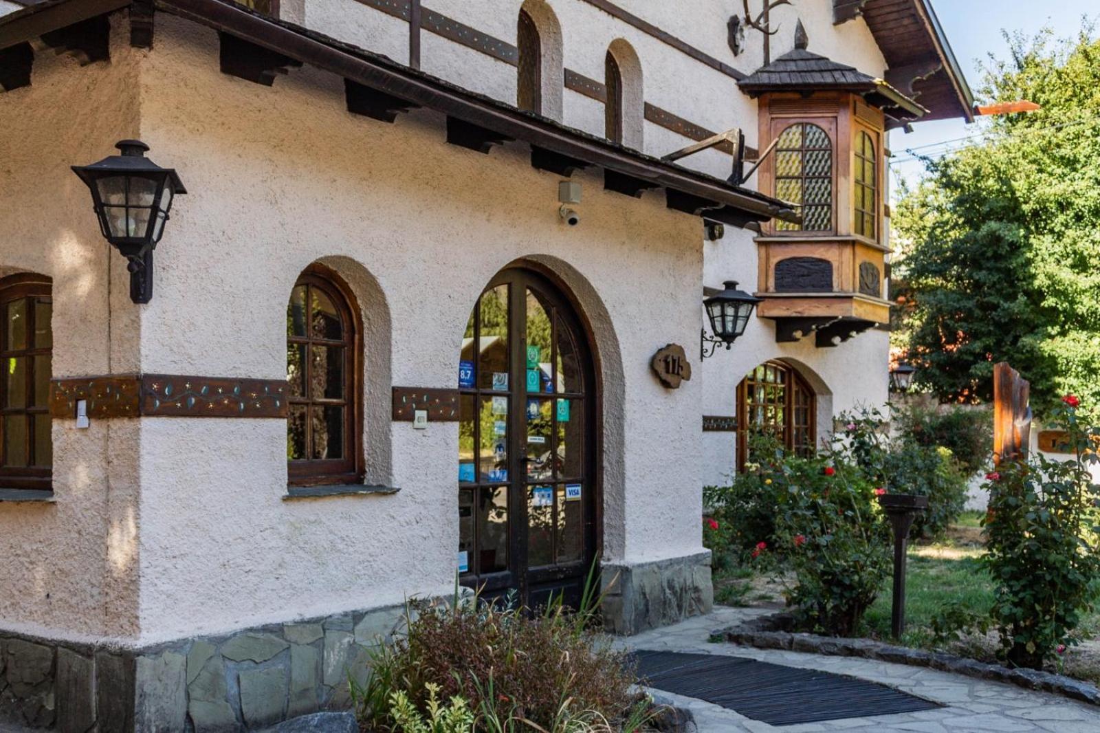 Hosteria La Posta Del Cazador San Martín de los Andes Kültér fotó
