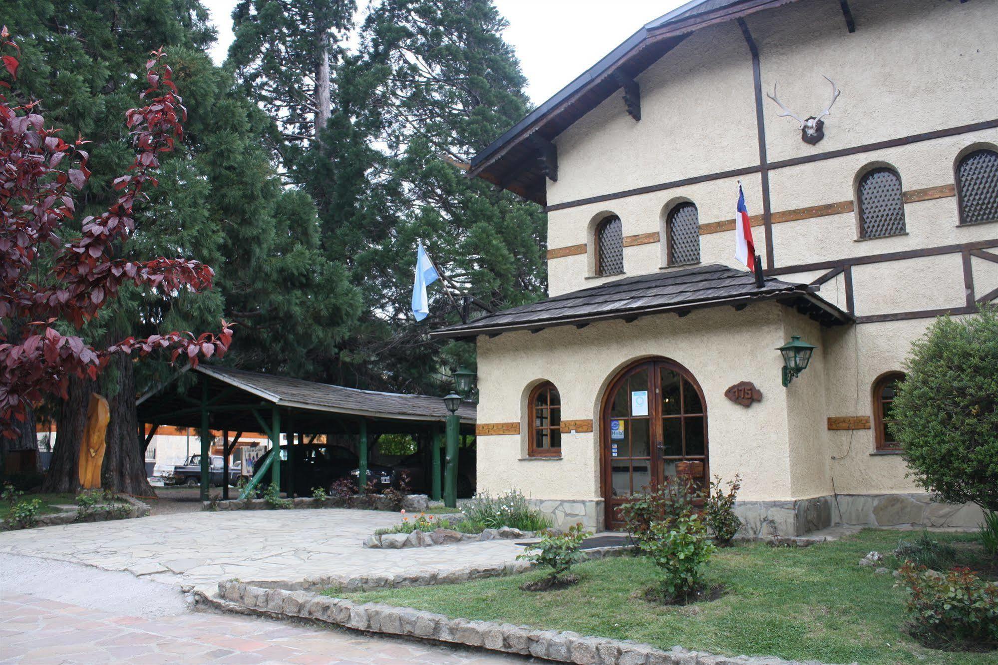 Hosteria La Posta Del Cazador San Martín de los Andes Kültér fotó