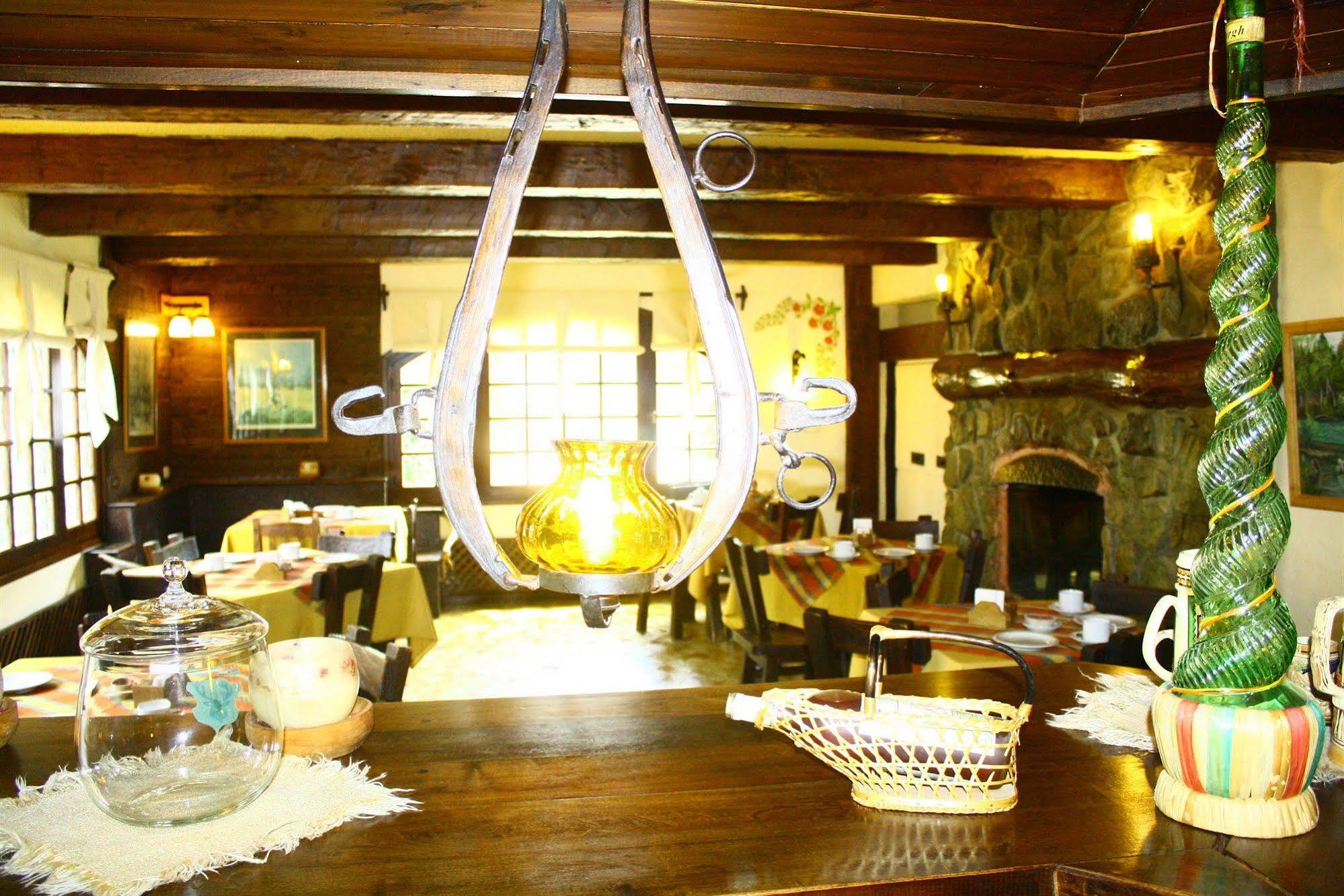Hosteria La Posta Del Cazador San Martín de los Andes Kültér fotó